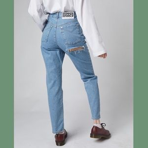 The Ragged Priest Butt Cut Mom Jeans